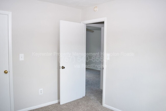 Building Photo - 5953 Blackpoole Ln