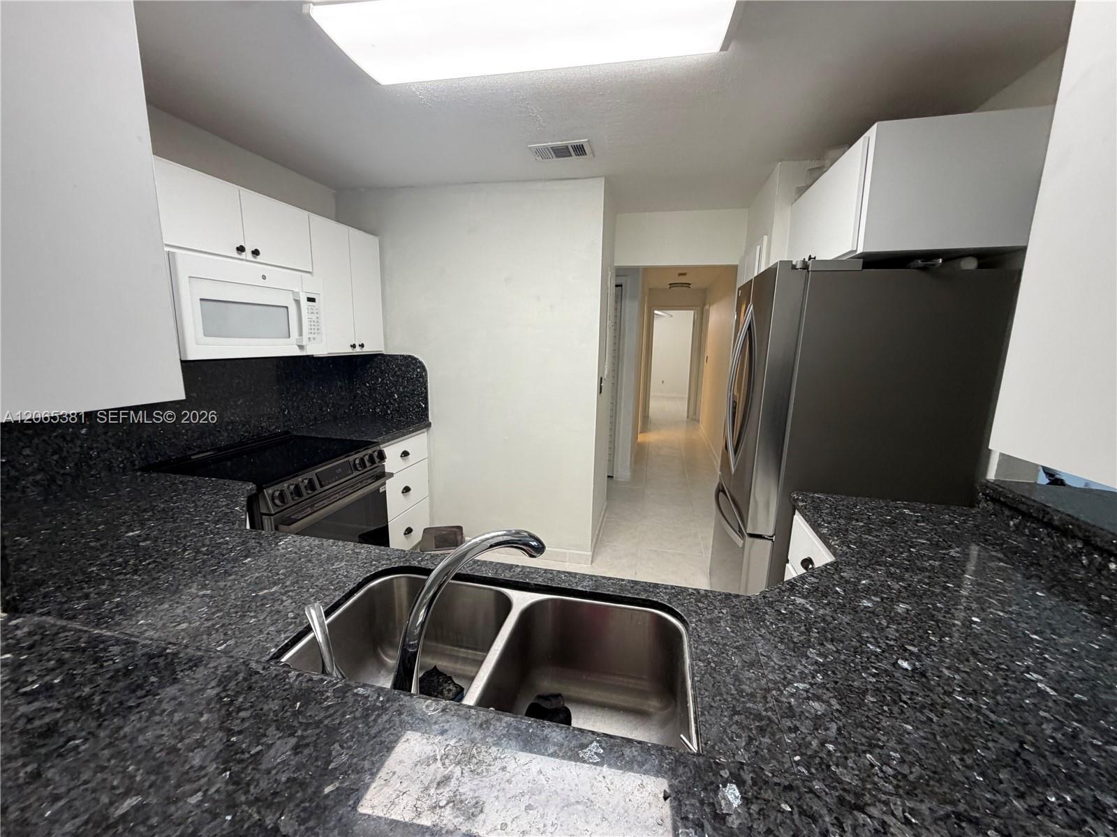 Building Photo - 3613 SW 112th Pl