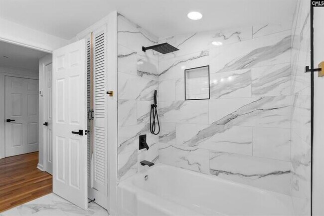 Building Photo - 4110 Timberlane Dr