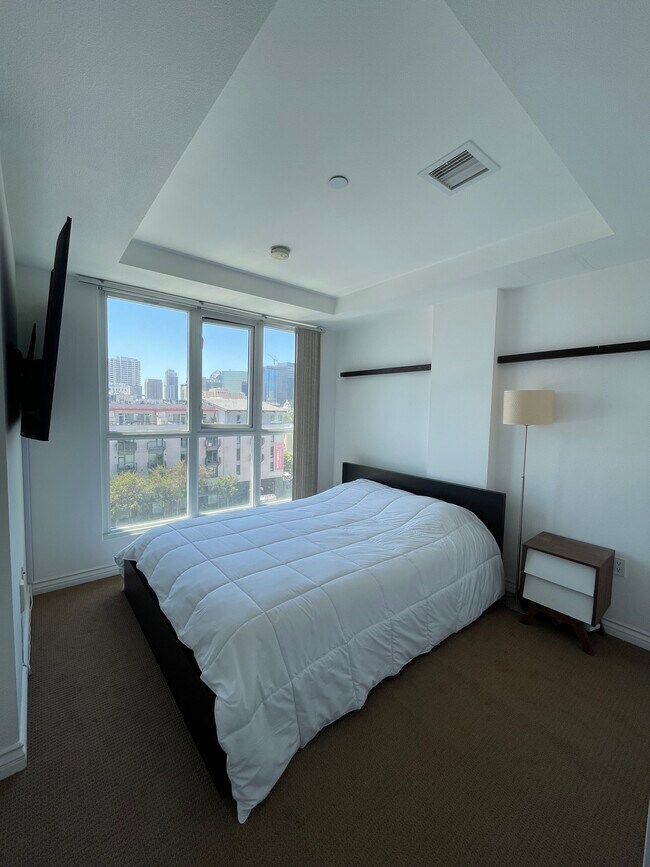 Building Photo - 875 G St