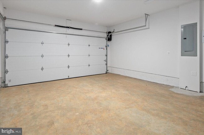 Building Photo - 909 N Irving St