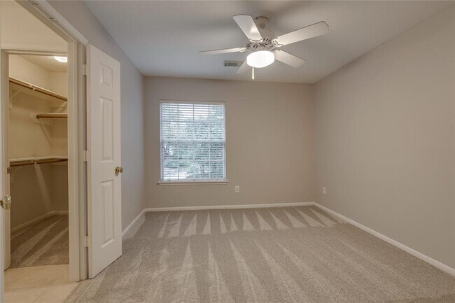 Building Photo - 131 Little Mill Pl