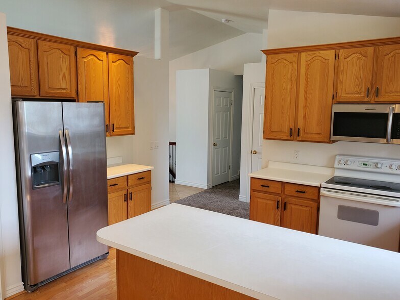 Building Photo - 4785 W Dorilee Dr