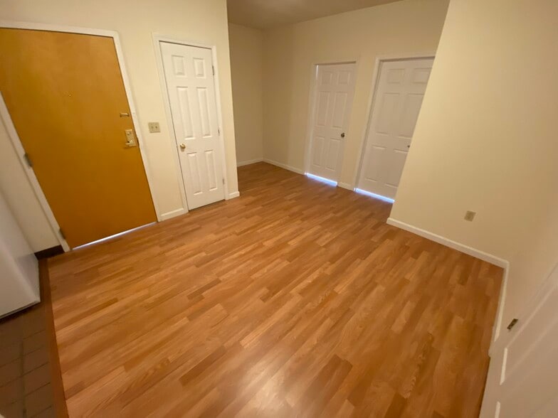 Building Photo - 80 Essex St