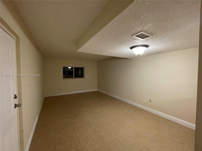 Building Photo - 14970 SW 82nd Ln