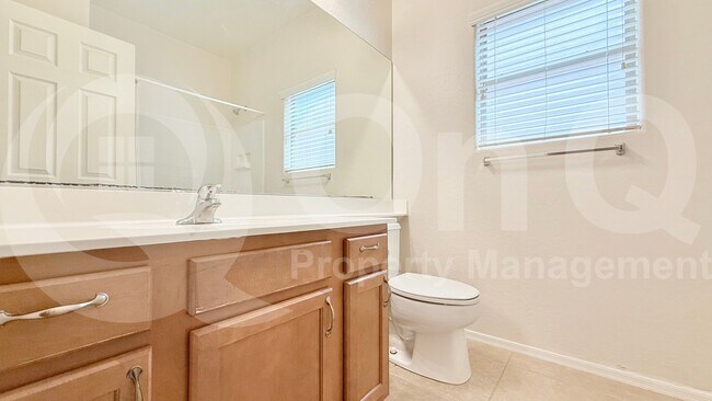 Building Photo - 2516 W Amber Sun Dr