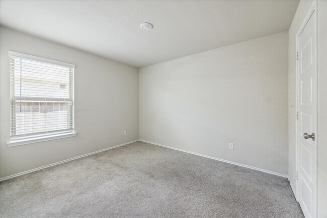 Building Photo - 6747 Scarlet Sagebrush St