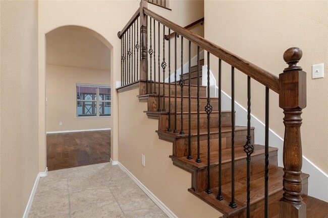 Building Photo - 1009 Cheyenne Dr