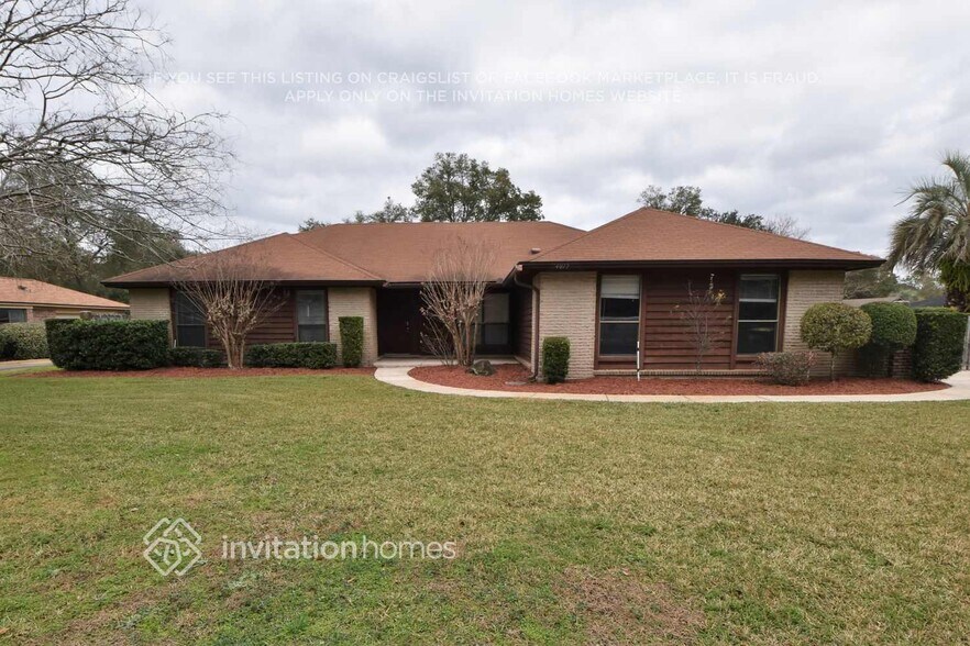 Primary Photo - 4077 Quarterhorse Ct