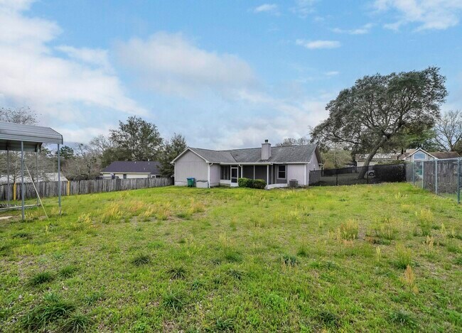 Building Photo - 128 Drewson Dr