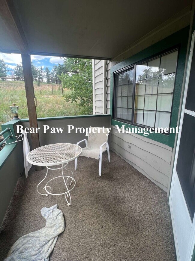 Building Photo - Two bedroom in Rocky Village!!