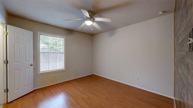 Building Photo - 235 Stuttgart Cir