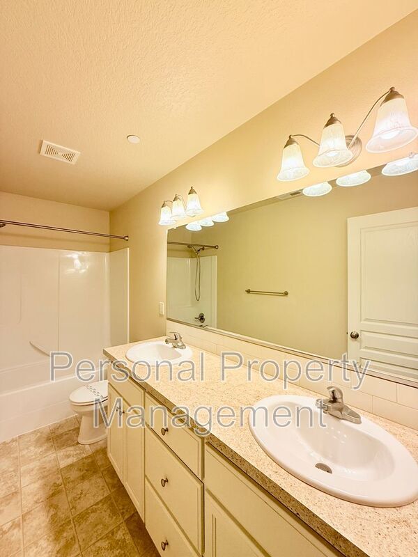 Building Photo - 7408 NE 30th Ave