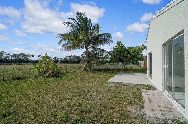 Building Photo - 23417 Liberty Bell Terrace