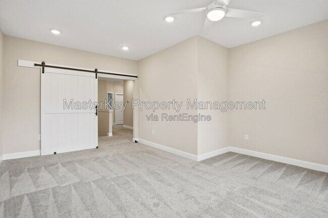 Building Photo - 583 Rowanwood Wy