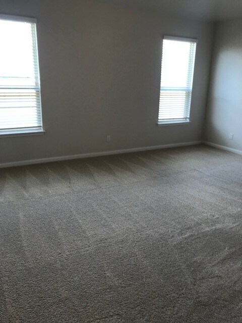 Building Photo - New Braunfels 4 bedroom