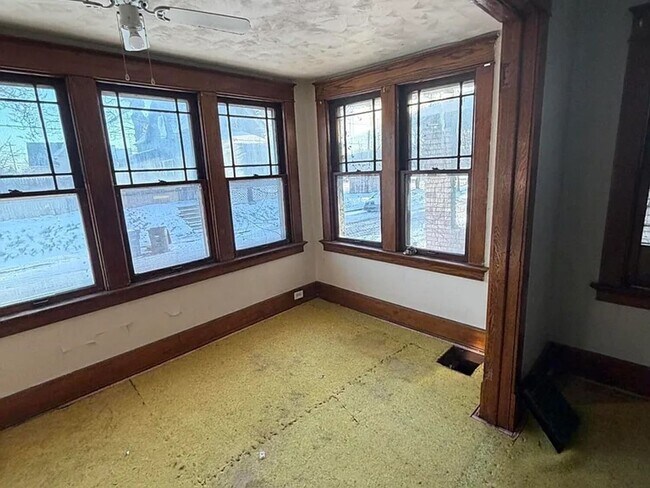 Building Photo - Looking for an easier path to homeownership?