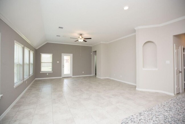 Building Photo - 15810 Vanderpool River Dr