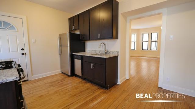 Building Photo - 1 bedroom in CHICAGO IL 60613