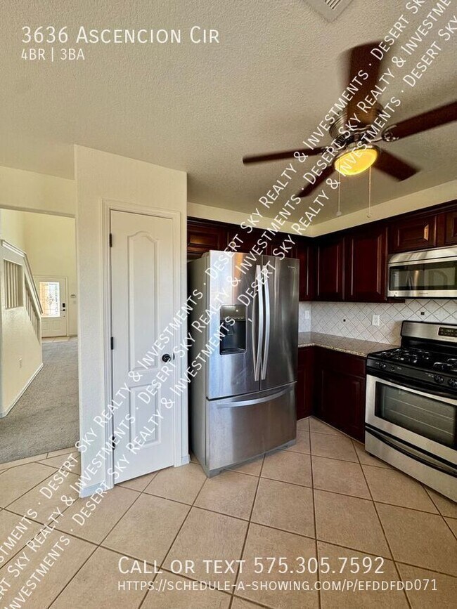 Building Photo - 3636 Ascencion Cir