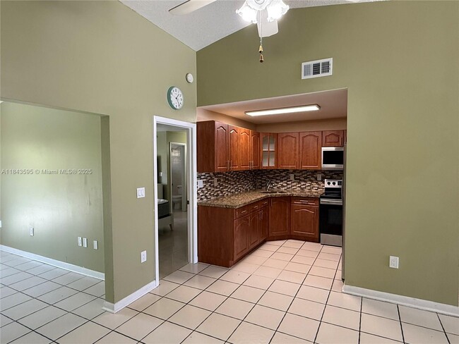Building Photo - 7700 SW 155th Pl