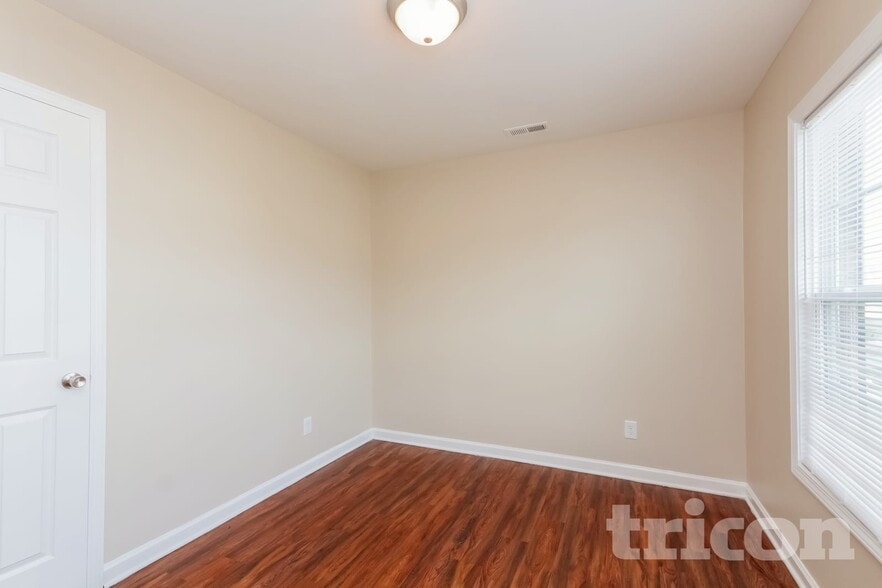 Building Photo - 1309 Peach Park Ln