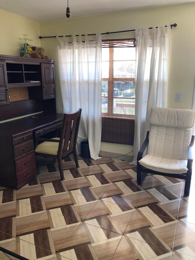 Building Photo - 23 Coventry A