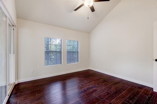 Building Photo - 7511 Carver Ave