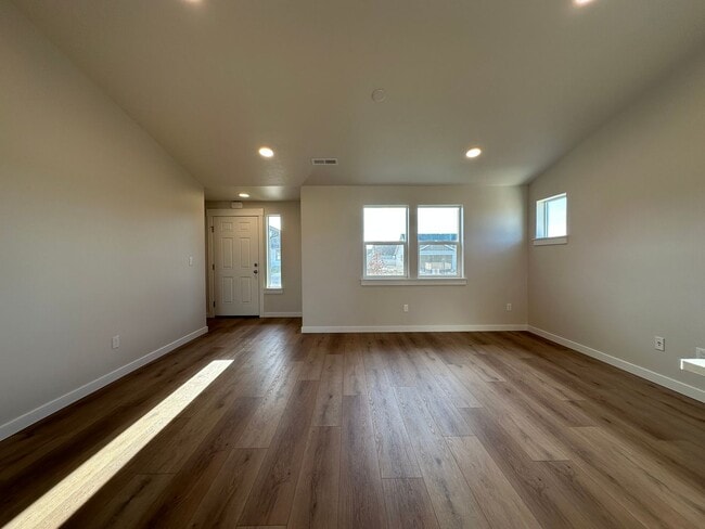 Building Photo - 3bed, 2bath 1,148sq.ft. 2car garage home in Harvest Creek Sub - Nampa