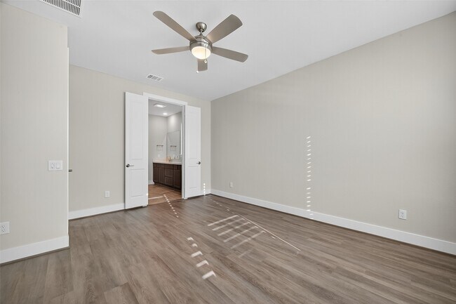 Building Photo - 5350 Lantana River Ln