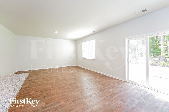 Building Photo - 2629 Alamanda Dr