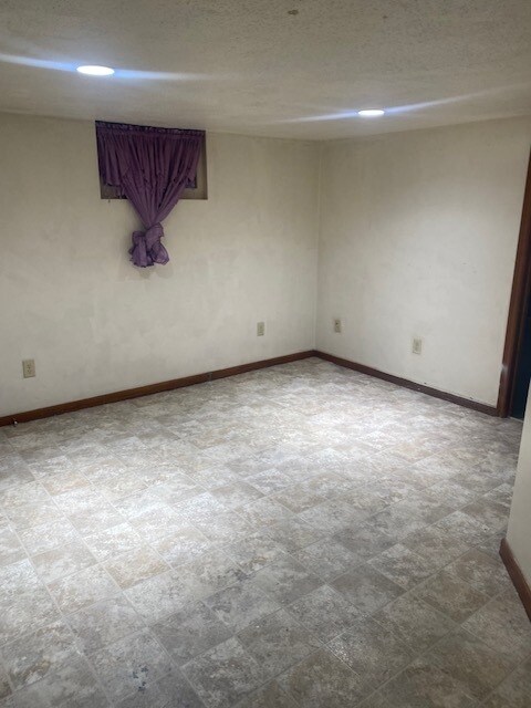Room for Office or Exercise Room - 5607 Penn Ave S