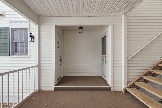 Building Photo - 125 Smithfield Ct