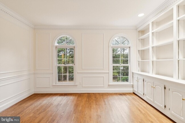 Building Photo - 2527 Hunter Mill Rd