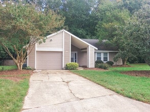 Building Photo - Charming 3-Bedroom Ranch on a Cul-de-Sac! "ASK ABOUT OUR ZERO DEPOSIT"