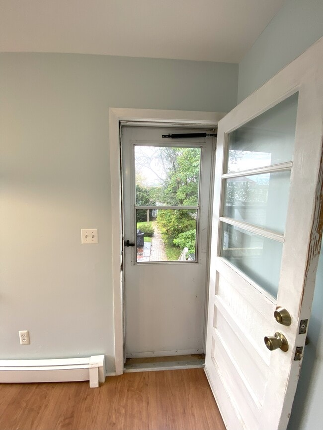 Building Photo - 82 Bergen Ave