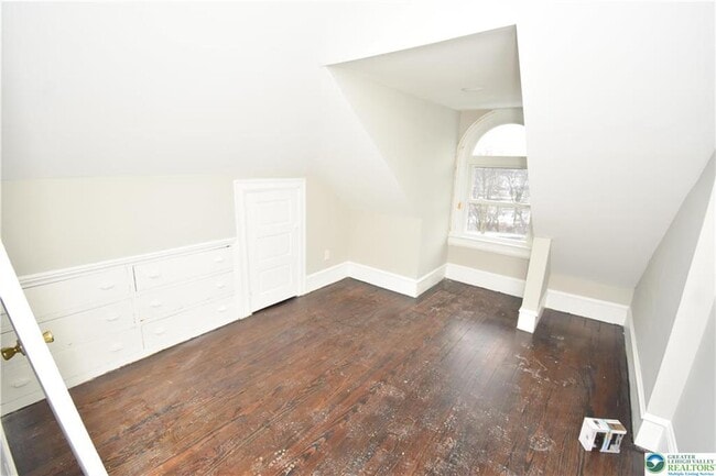 Building Photo - 312 March St