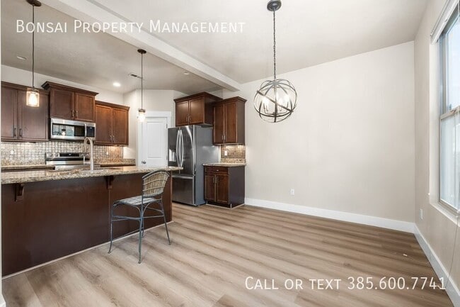 Building Photo - 11186 S Windward Ln