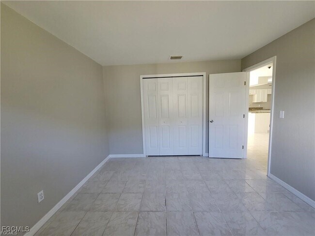 Building Photo - 4530 SW 7th Pl