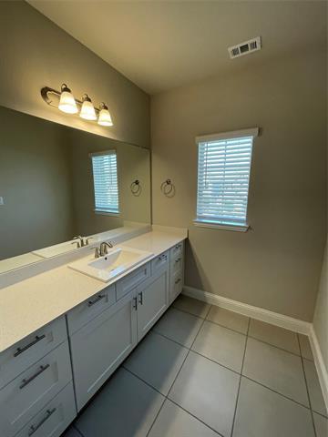 Building Photo - 4021 Angelina Dr