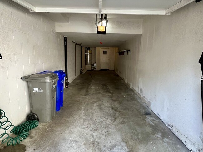 Building Photo - 12604 Carmel Country Rd