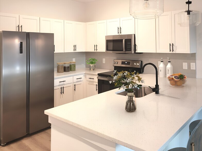 Kitchen - 1540 Lebanon Pike
