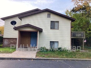 Building Photo - 6087 In the Pines Dr SE