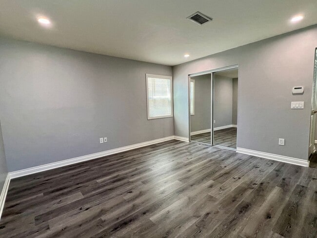 Building Photo - Beautiful Remodeled 1-Bedroom Cottage w/Central A/C and Parking in Hillcrest