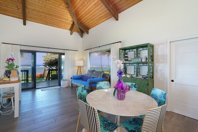 Building Photo - Hawaii Life Presents Mokuleia Beach House 3 bedrooms, 2 full bathrooms, Sleeps 8 - Beautifully bu...