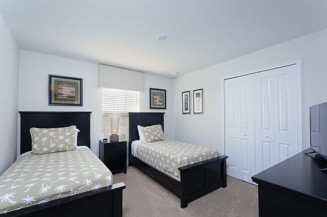 Building Photo - 4822 Brier Rose Ln