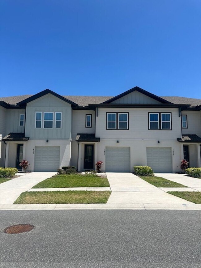Primary Photo - Townhome for rent with garage in Champions...