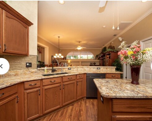 Building Photo - 2104 Heritage Crest Dr