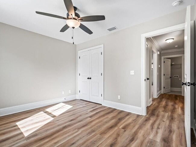 Building Photo - Spooktacular 3 Bedroom Available in Wakull...