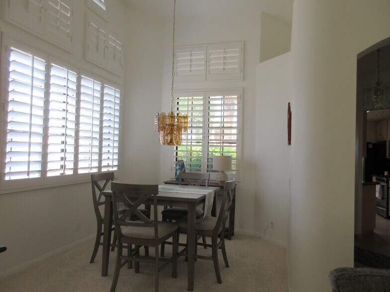 Building Photo - 100 Brandigo Cir